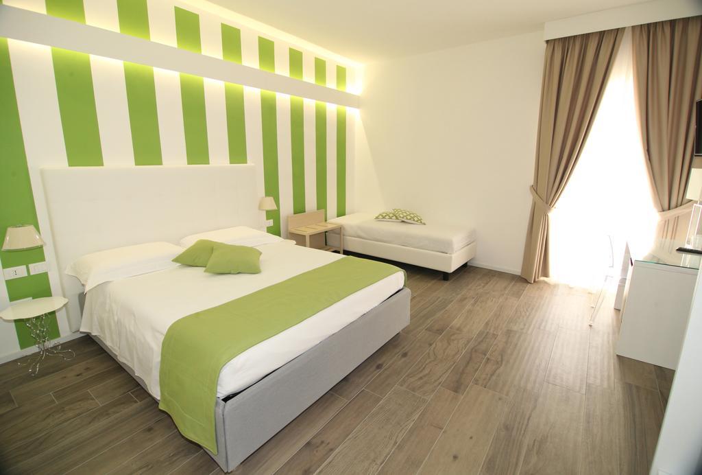 Domus Nova Hotell Reggio di Calabria Exteriör bild