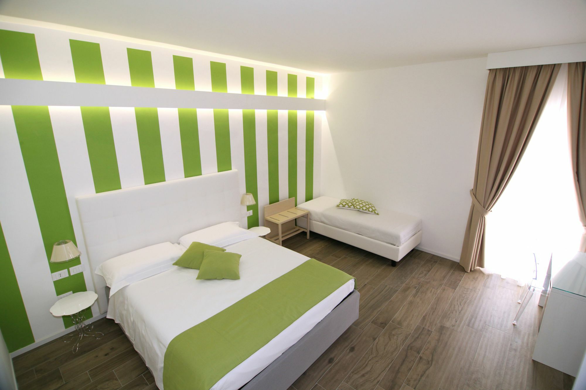 Domus Nova Hotell Reggio di Calabria Exteriör bild